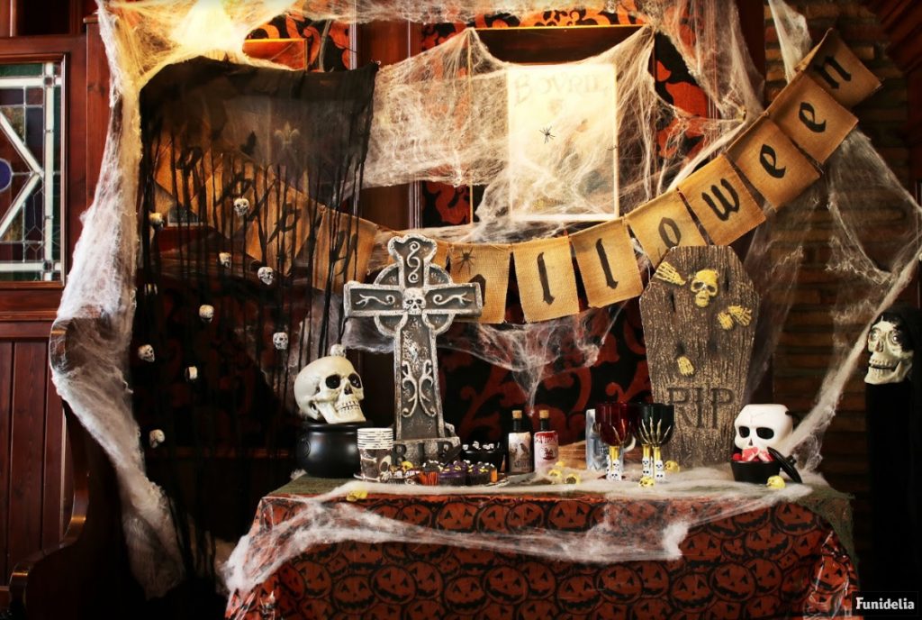 Decoração de Halloween  Adornos e Ideias 